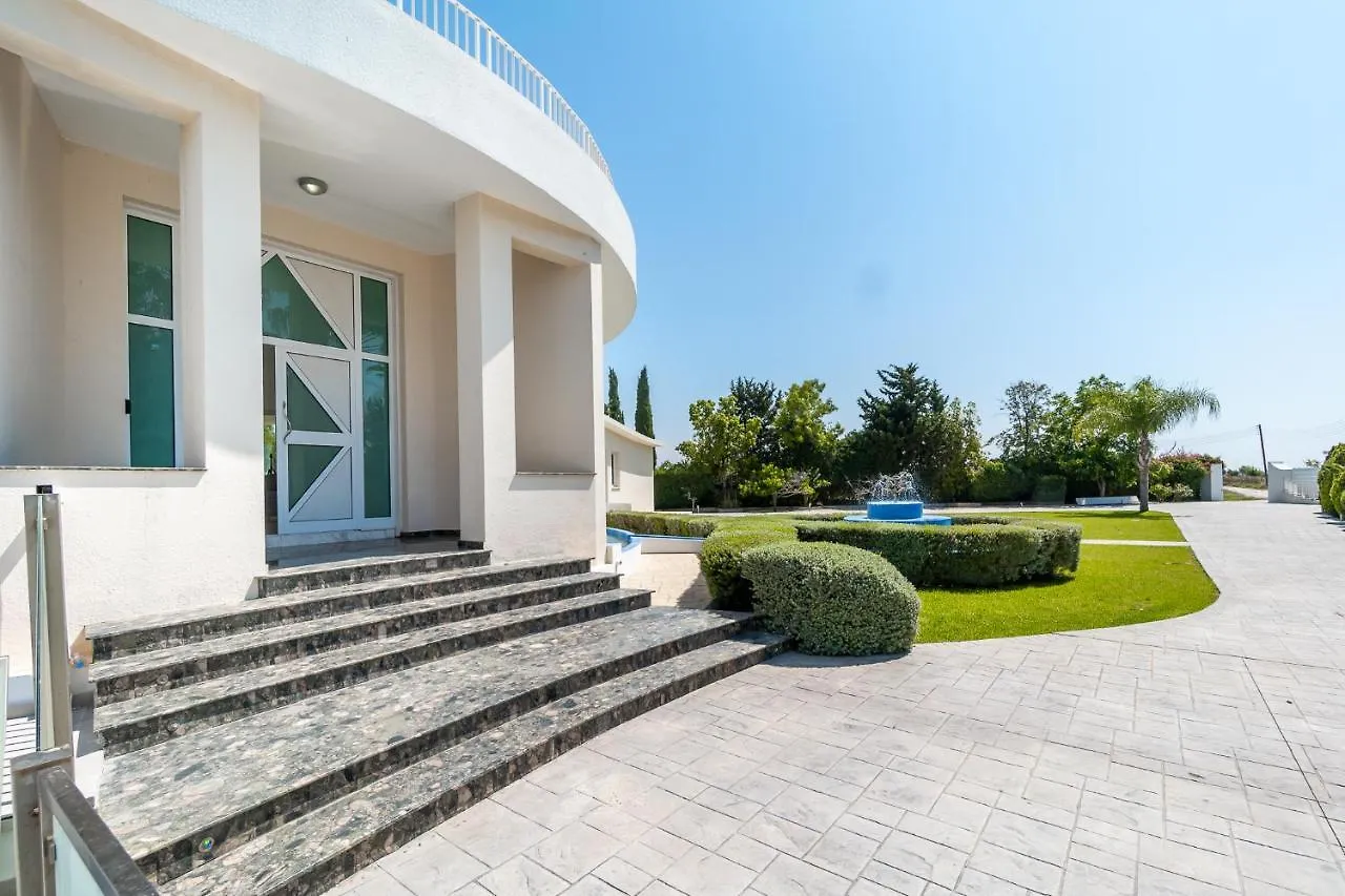 Villa Amelia By Ezoria Villas Perivolia