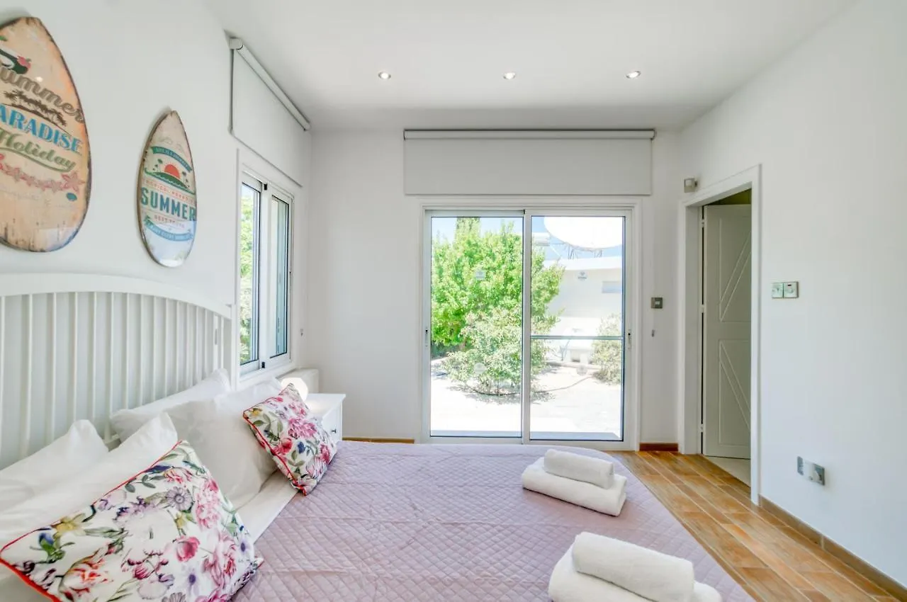Villa Amelia By Ezoria Villas Perivolia