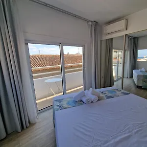 Kitieos Apts 100m From Finikoudes Larnaca